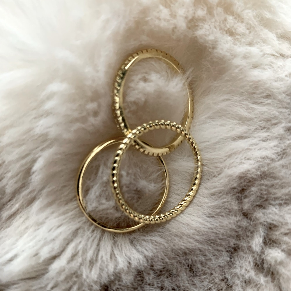 Elegant Gold-Tone Ring Set of 3 size 12 - Picture 5 of 7